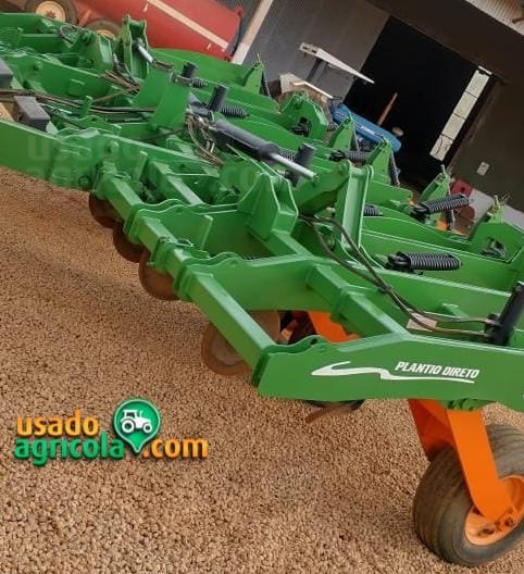 Escarificador-Khor-8-hastes-Ano-2015-DESTAQ